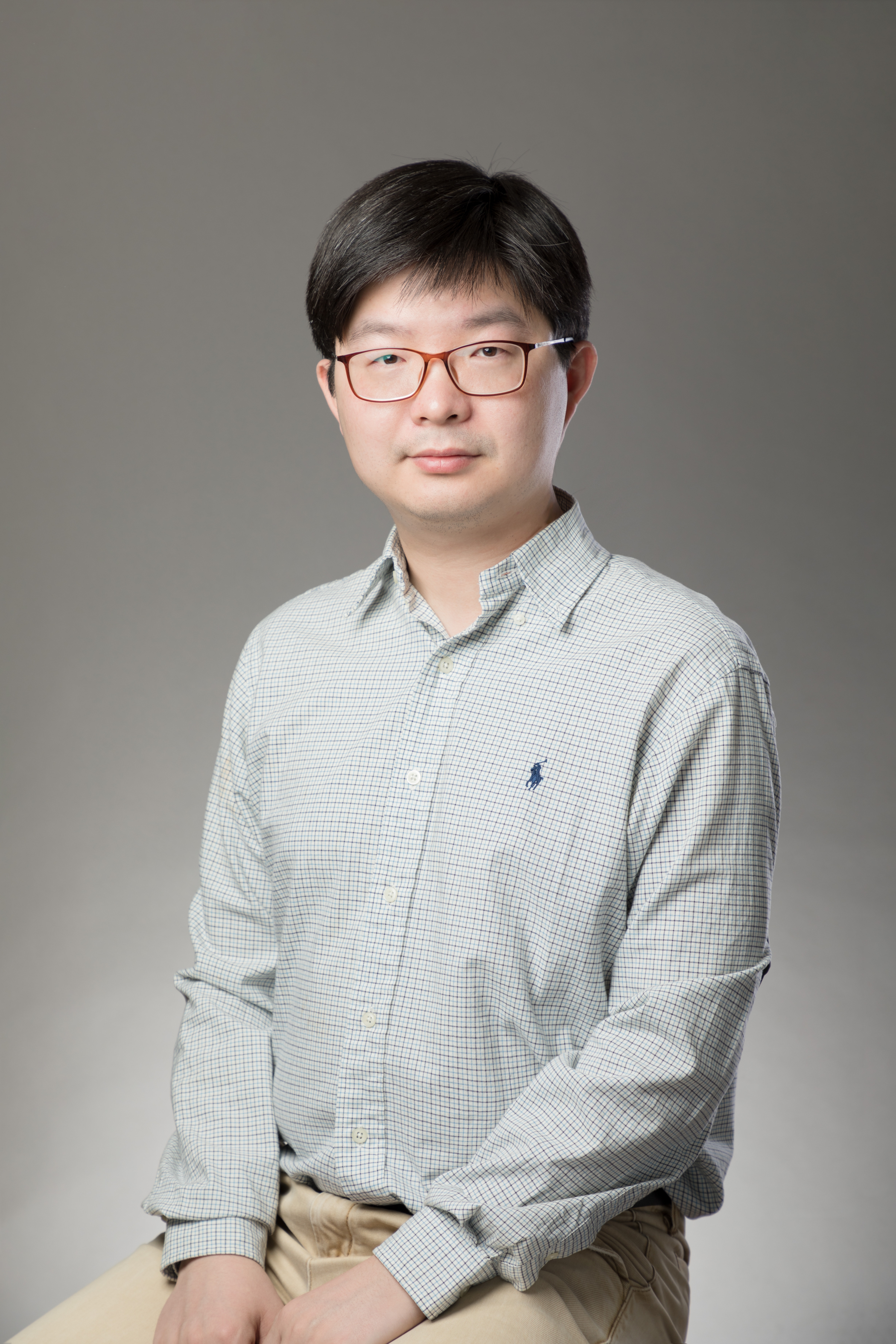 马博在线登录创新论坛第一千六百五十三讲：On the Painleve II hierarchy and  their applications